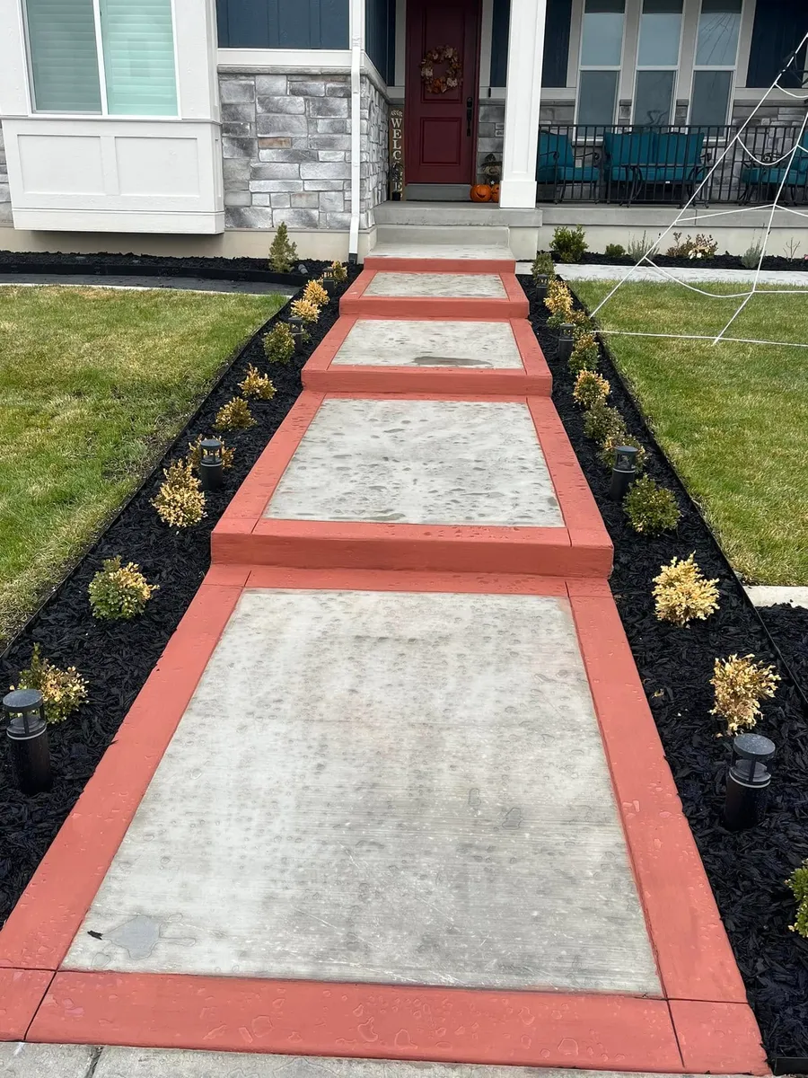 Decorative Bordered Walkway